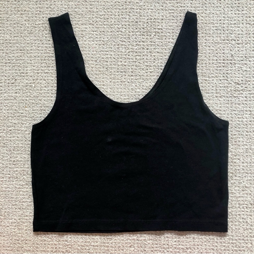 Medium Black Crop Top VS PINK